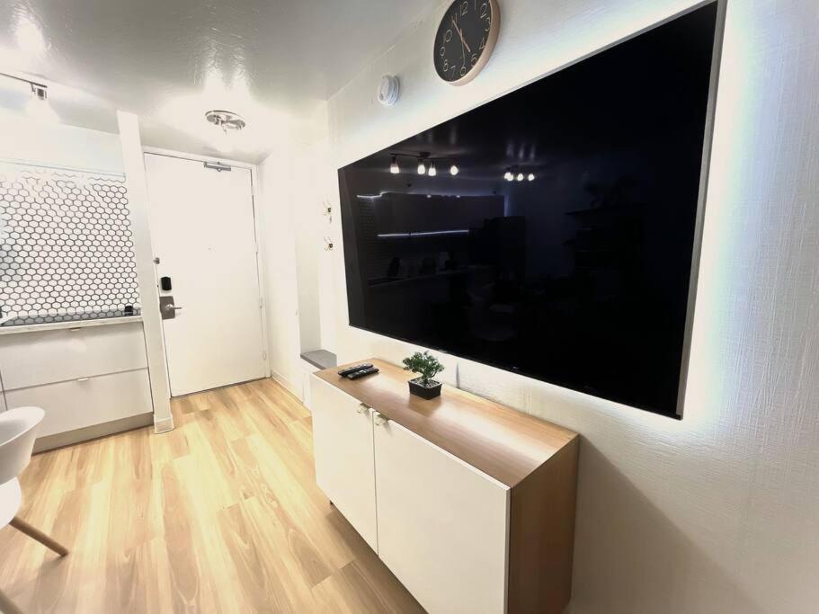 Huge Patio Washerdryer 1 Bedroom Banyan Free Parking 5 Min To Beach Гонолулу Экстерьер фото