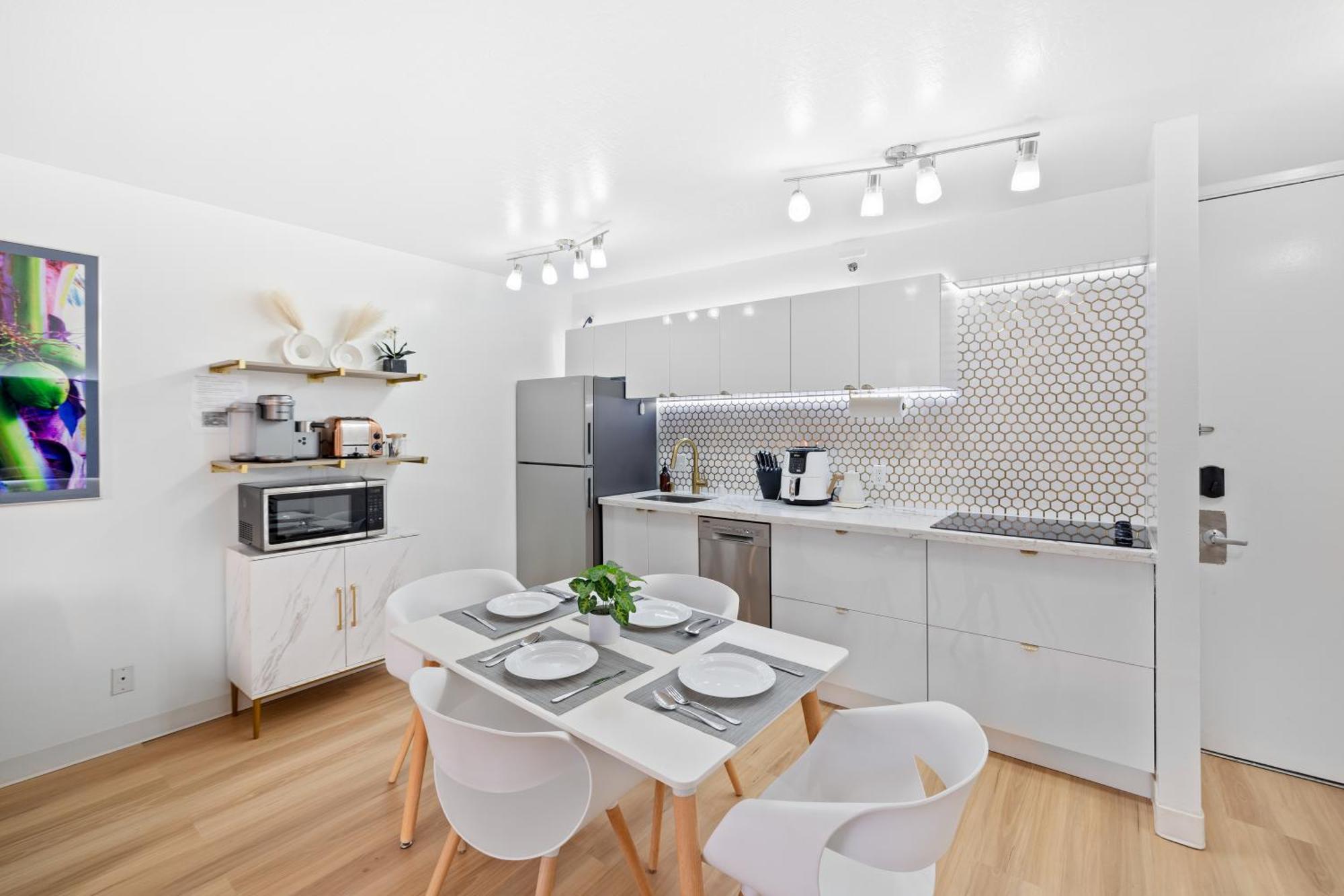 Huge Patio Washerdryer 1 Bedroom Banyan Free Parking 5 Min To Beach Гонолулу Экстерьер фото